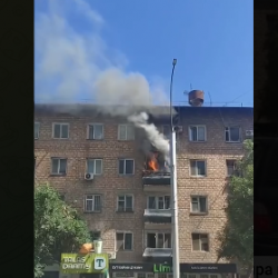 Бишкекте көп кабаттуу үйдөгү батирден өрт чыкты