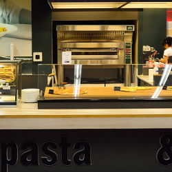 Бишкекте тез тамактануучу 11 жай жана эки кафе жабылды