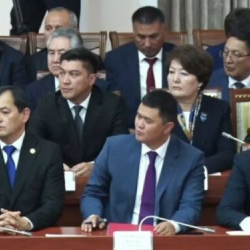 В парламенте принесли присягу семь новых министров