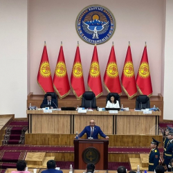 Жогорку Кеңеш эс алууга тарады