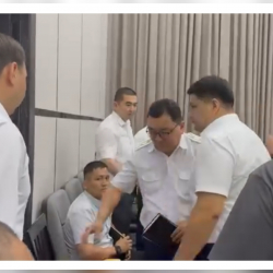 Ошто Ташиев өткөрүп жаткан жыйында бир нече мамкызматкер кармалды