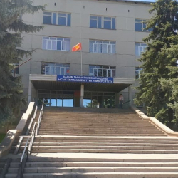 Ысык-Көлдөгү жогорку окуу жайларынан миңге жакын