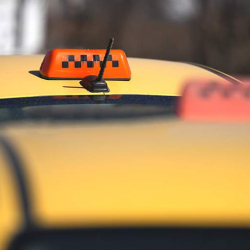 В Санкт-Петербурге мигрантам запретили работать в такси