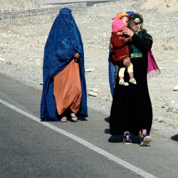 Тажикстан Афганистанга электр энергиясын экспортоону чектейт