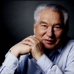 Улуу жазуучу Чыңгыз Айтматов тууралуу көркөм тасма тартылат