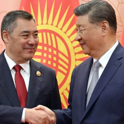 Президент Жапаров Си Цзиньпин менен жолугушту