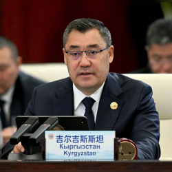 Президент Садыр Жапаров Тяньцзинь шаарындагы ШКУ саммитинде сөз сүйлөдү