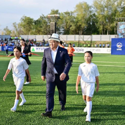 Токтогулда 3,5 миң көрүүчүгө ылайыкталган заманбап стадион ачылды