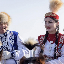 Кытай туристтерге кулачын жайды