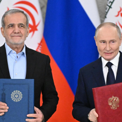 Иран менен Россия 25 млрд долларлык өзөктүк келишимге кол койду