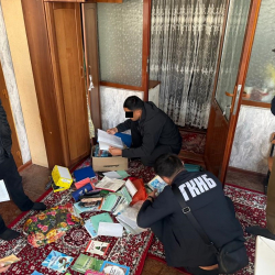 Эл аралык террористтик уюмунун идеологиясын кармангандар жашаган үйлөрдө тинтүү иштери жүргүзүлдү