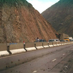 Боом капчыгайында жол маал-маалы менен жабылып турат