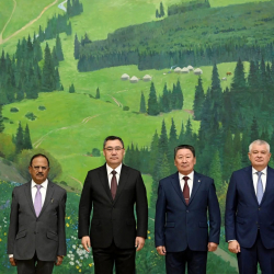 Садыр Жапаров принял секретарей Совбезов стран Центральной Азии и советника по нацбезопасности премьера Индии