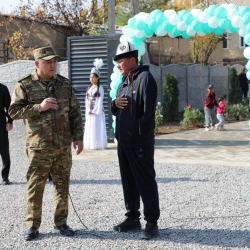 Ташиев подарил жителю Чуйской области трехкомнатный дом