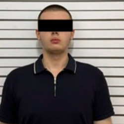 18 жаштагы жигит жаранды 14 млн сомго алдаган