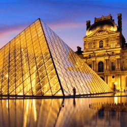 Париждеги Лувр музейинен баалуу буюмдары уурдалды