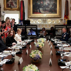 Трамп опроверг обсуждение территориальных уступок Украины перед РФ