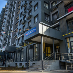 Бишкекте ипотекалык үйлөрдүн 1-кабатында окуу класстар ачылды