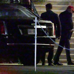 Трамп спешно покинул Флориду при повышенных мерах безопасности