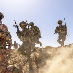 Британия направила в Израиль военных и генерала для контроля перемирия в Газе