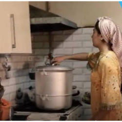 В Узбекистане невестка убила свекровь и мужа, затем приготовила манты