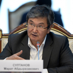 Марат Султанов жаракадан чыккандай жарк этти