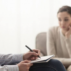 Психология боюнча билими жокторго мындай кызматтарды жарнамалоого тыюу салынат