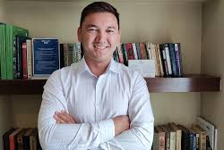 Элдар Шабданов, туризм боюнча эксперт: “Тоо туризми чоң мүмкүнчүлүк, бирок...”