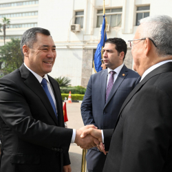 Каир шаарында Президент Садыр Жапаровдун Мисир Парламентинин Өкүлдөр палатасынын спикери Ханафи Али Жебали менен жолугушуусу болду