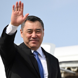 Садыр Жапаров вылетел в Вашингтон из Египта