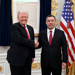 Садыр Жапаров провел переговоры с Дональдом Трампом в Вашингтоне