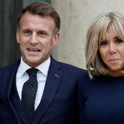 Сенатор США призналась в заинтересованности скандалами Макрона и его жены