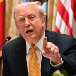 Шатдаун завершен. Трамп подписал законопроект о финансировании правительства США