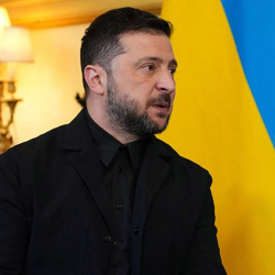 Зеленский ввел санкции против обвиняемых в коррупции Миндича и Цукермана