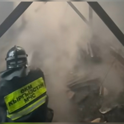 Бишкекте көп кабаттуу үйдөн өрт чыгып, жашоочулар эвакуацияланды