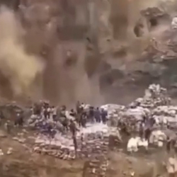 В Конго из-за оползня на руднике погибли более 30 человек