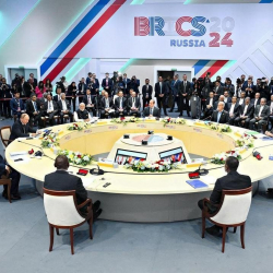 Большая смена в мировых финансах: БРИКС строит собственную платежную систему!