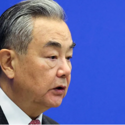 Кытайдын тышкы иштер министри мамилелерди чыңдоо үчүн Борбор Азиянын үч өлкөсүнө барат