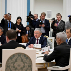 Адылбек Касымалиев 2030-жылга чейинки өнүгүү программасын сунуштады