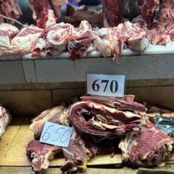 Ош базарында баасы 660 сомдон ашпаган эт сатуу пункту ачылды