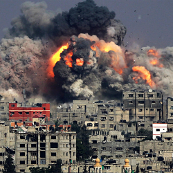 Общее число погибших в результате израильских ударов в анклаве возросло до 69 546