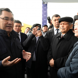 Президент Жапаров «Кытай басып кетти» дегендерге жооп берди