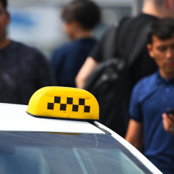 Лицензиясы жок таксисттерге айып пул салуу мөөнөтү жылдырылды