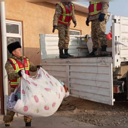 Лейлек: Чек ара айылдарынын тургундары жаңы конушка көчүүдө