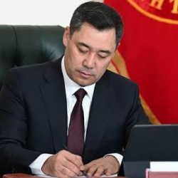 Коррупциянын алдын алуу институтун күчөтүүгө багытталган жарлыкка кол коюлду