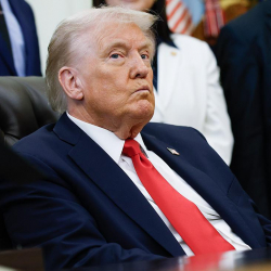 Трамп направит спецпосланников в Москву и Киев для согласования мирного плана