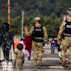 США после призыва Трампа прекратили прием заявок на въезд из Афганистана