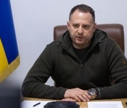 Глава офиса Зеленского заявил, что Украина не откажется от своих территорий в обмен на мир