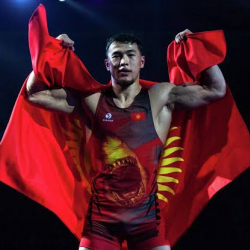 Ислам оюндары: Байгелүү кайткан балбандар акчалай сыйлык алышты