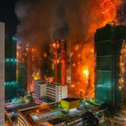 Число погибших при пожаре в ЖК в Гонконге выросло до 151, арестованы 13 человек